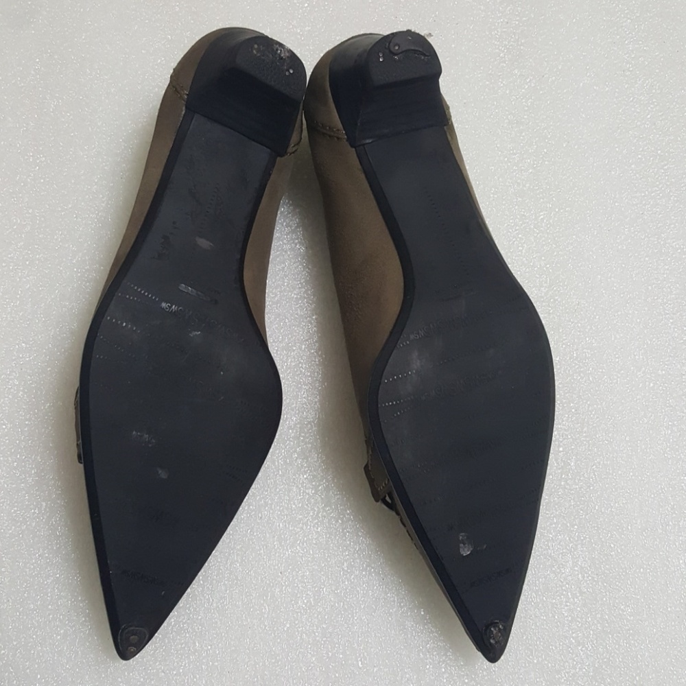 Stuart Weitzman Kitten Heels Pointy Toe - image 5